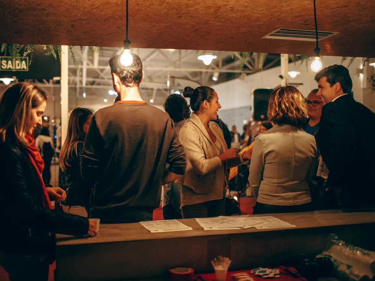 Ведущий форума и бизнес-завтрака в Москве — Серж Кулаков