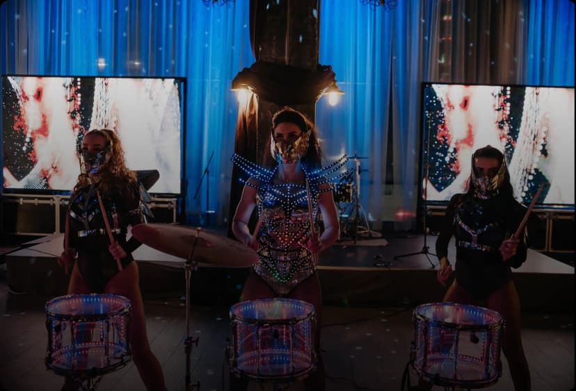 Ведущий клиентского мероприятия в Москве — Серж Кулаков