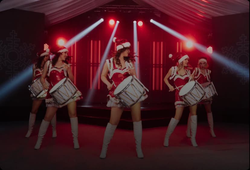 Ведущий клиентского мероприятия в Москве — Серж Кулаков