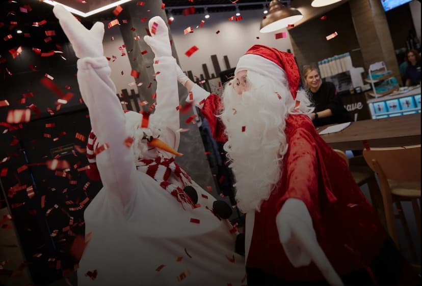 Ведущий клиентского мероприятия в Москве — Серж Кулаков