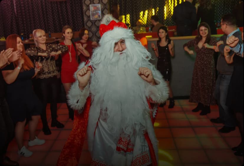 Ведущий клиентского мероприятия в Москве — Серж Кулаков