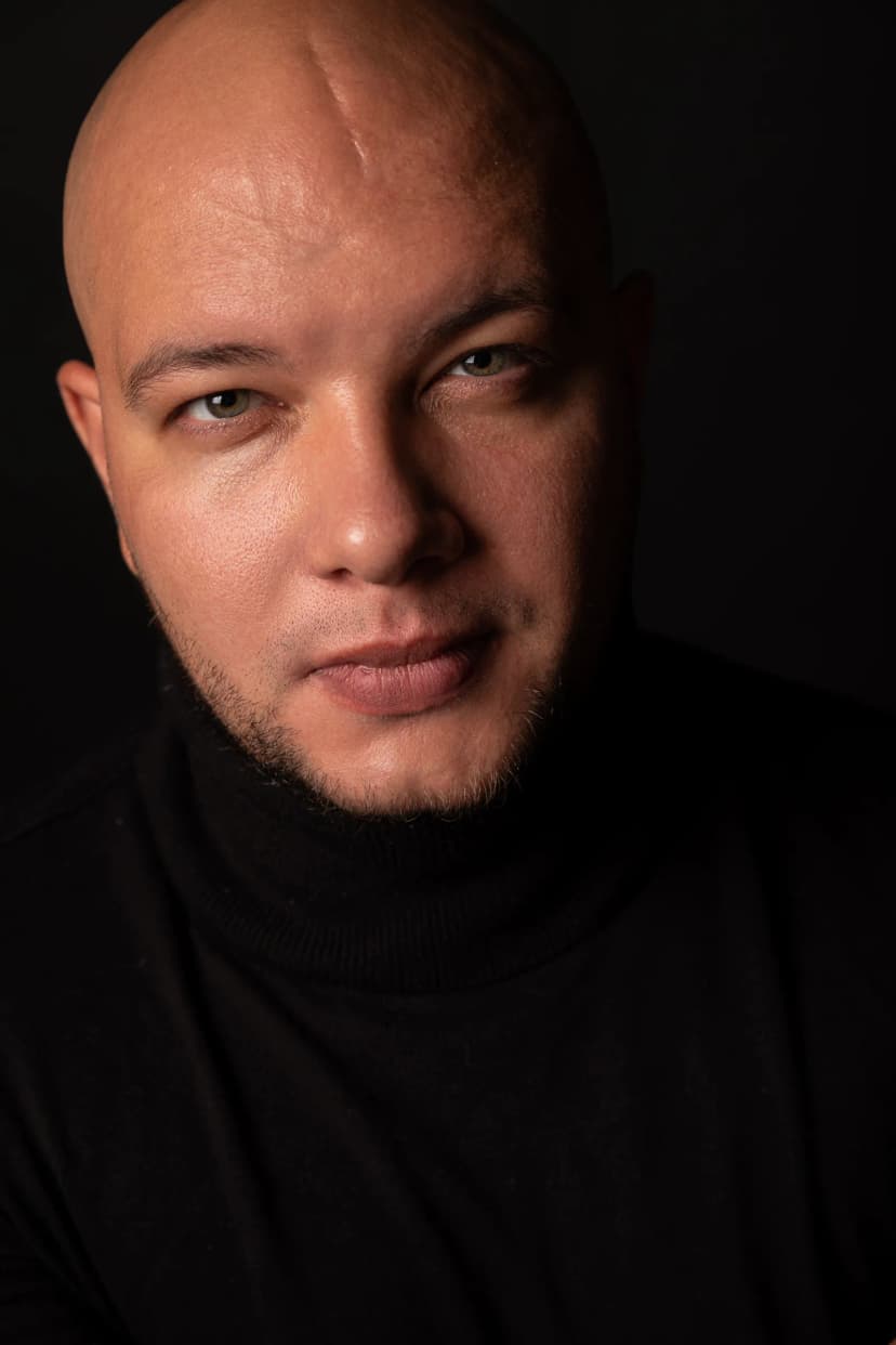 Ведущий форума и бизнес-завтрака в Москве — Серж Кулаков