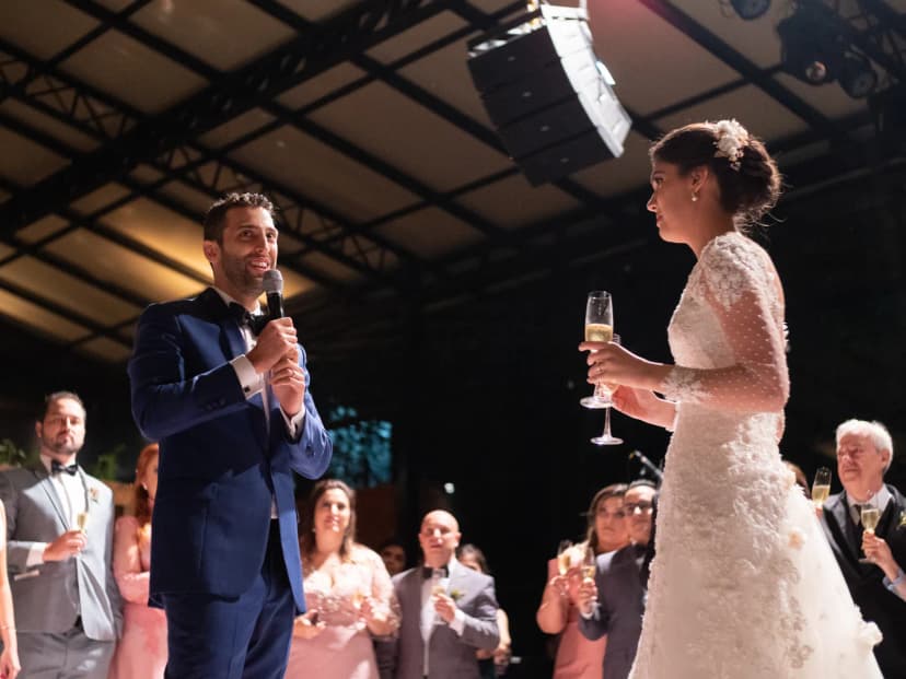 Ведущий загородной свадьбы в Подмосковье — Серж Кулаков