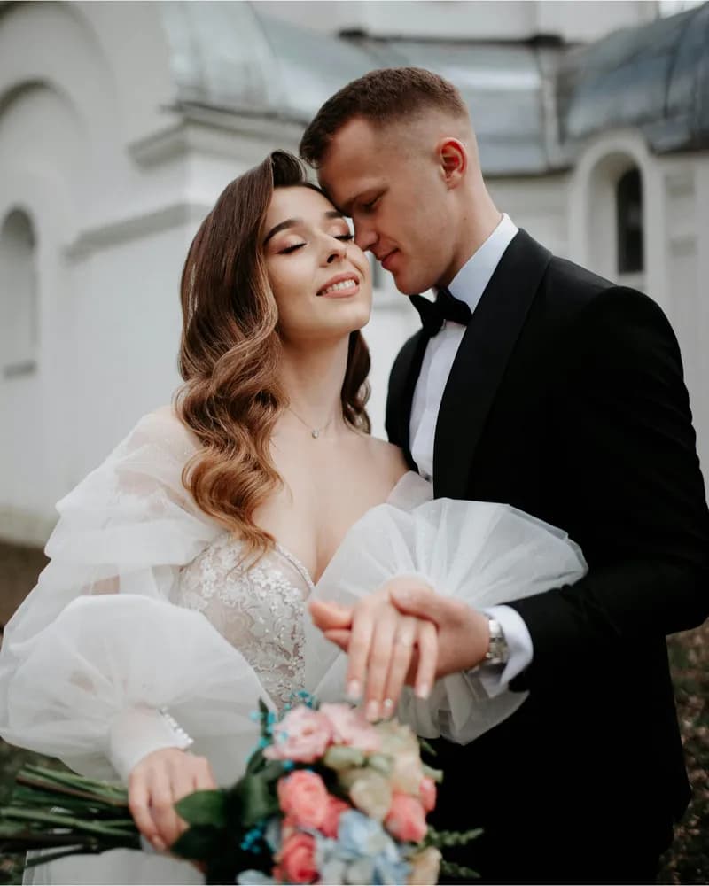 Ведущий на свадьба