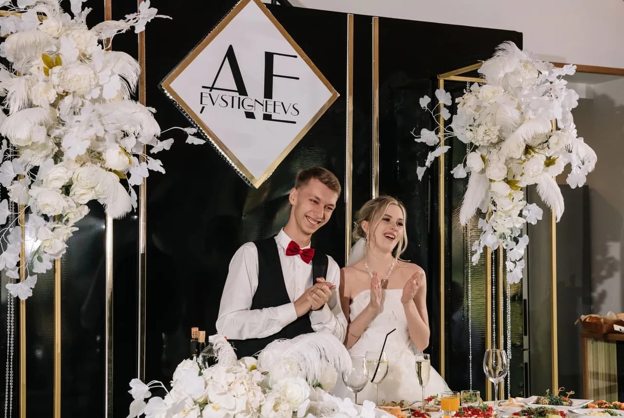 Ведущий девичника и мальчишника