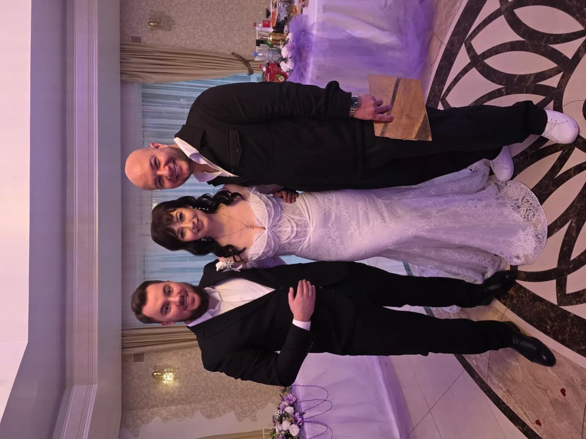 Ведущий гендер-пати в Москве — Серж Кулаков