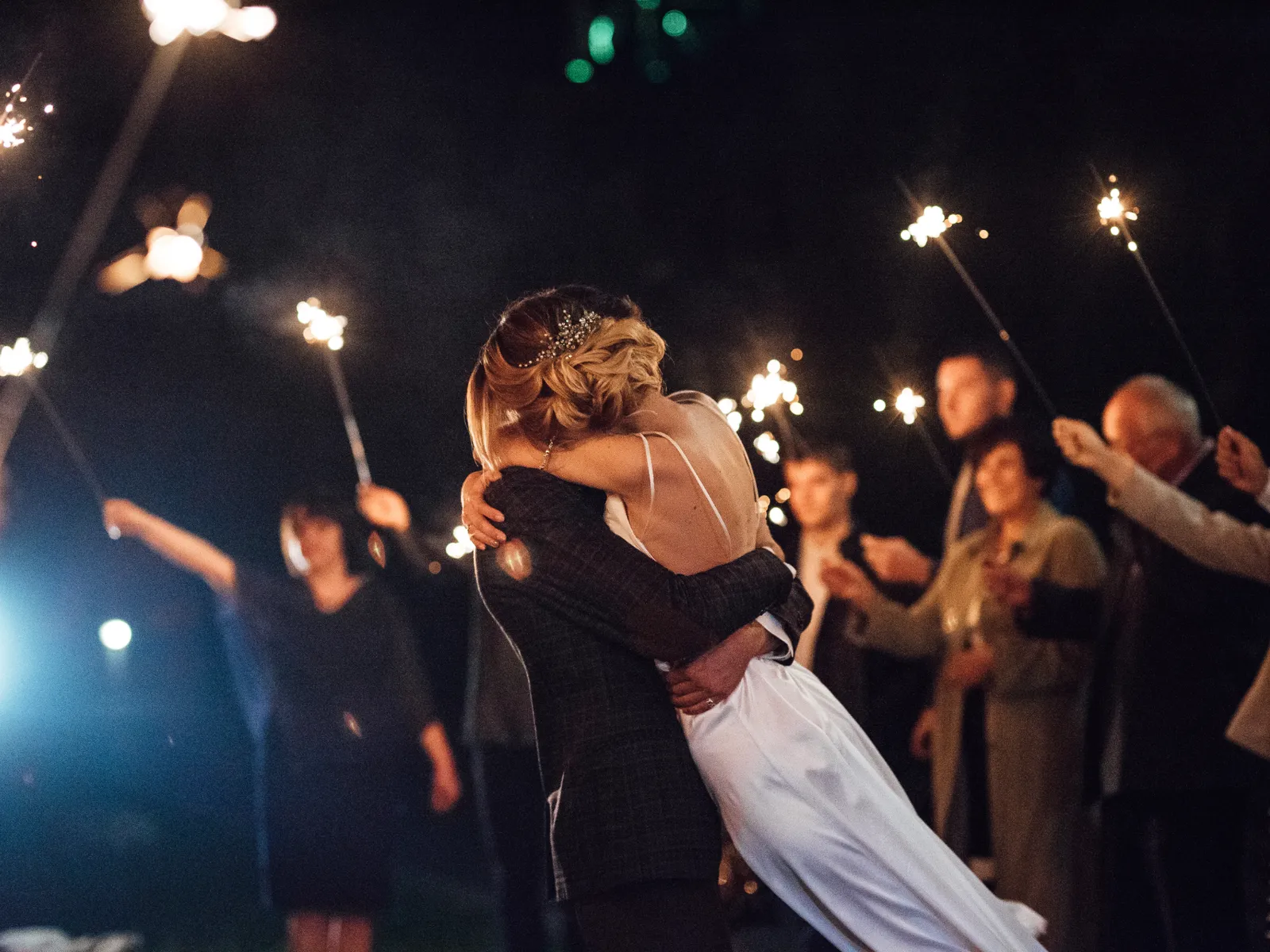 Свадебный декор в стиле рустик с цветами