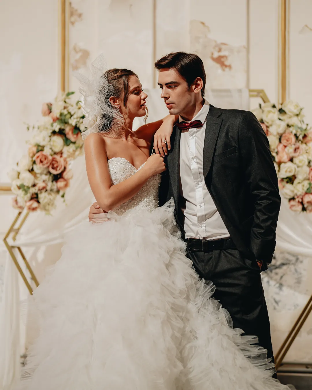 Деревянные элементы декора рустик-свадьбы