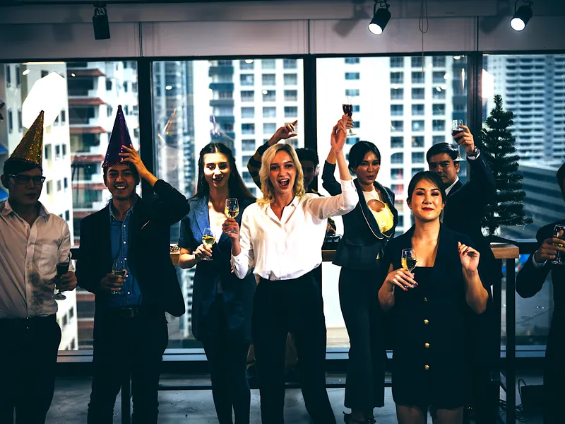 Организация деловой конференции с ведущим-модератором